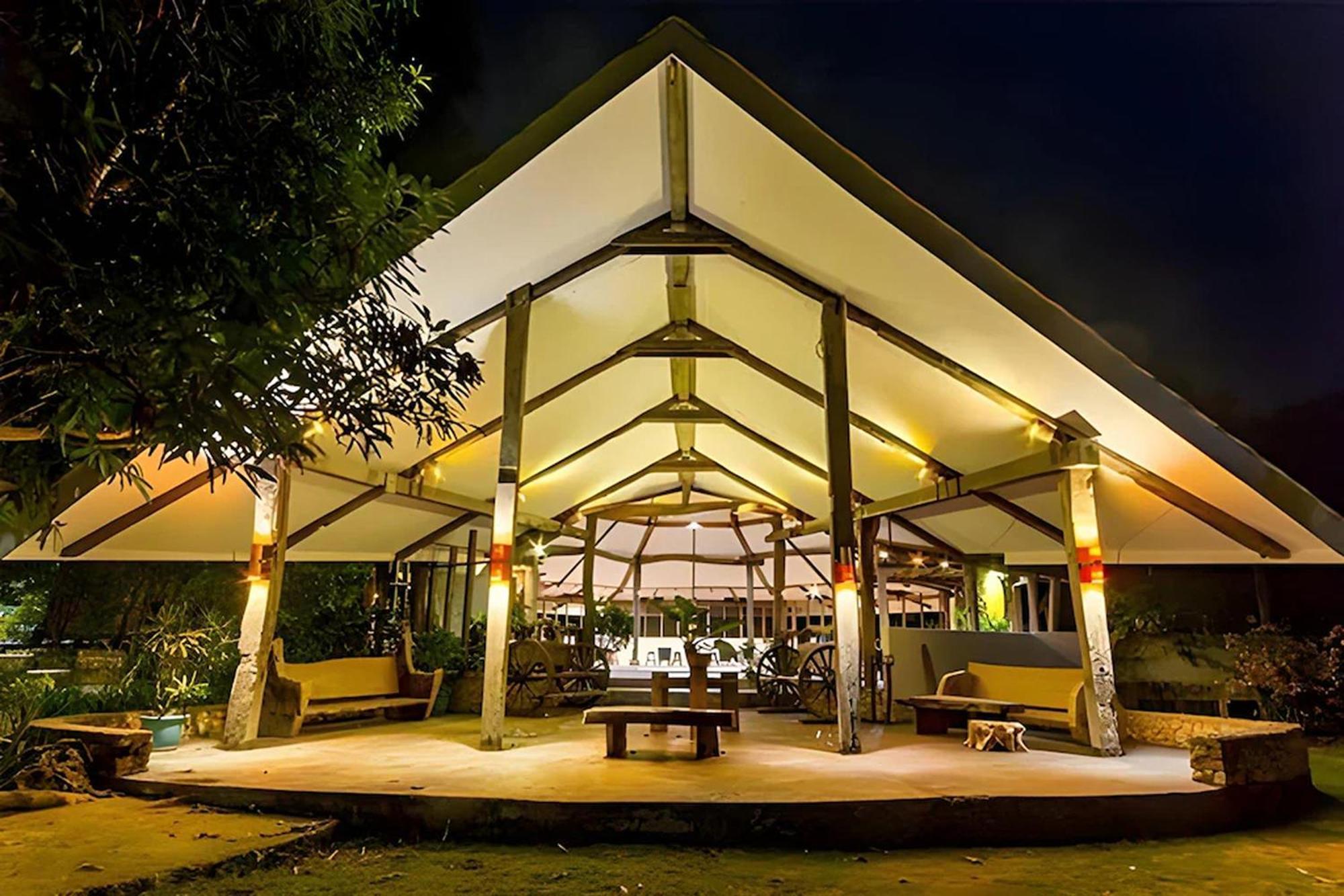 Oldwoods By The Sea Nature Resort Bani Pangasinan Ngoại thất bức ảnh