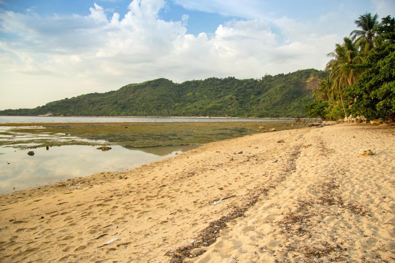 Oldwoods By The Sea Nature Resort Bani Pangasinan Ngoại thất bức ảnh
